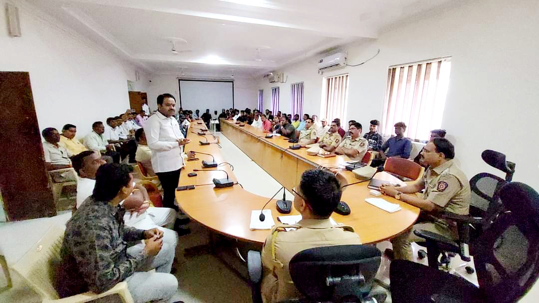 डाॅ अण्णाभाऊ साठे जयंती व ताजिया मोहरम निमित्त शांतता बैठक संपन्न.