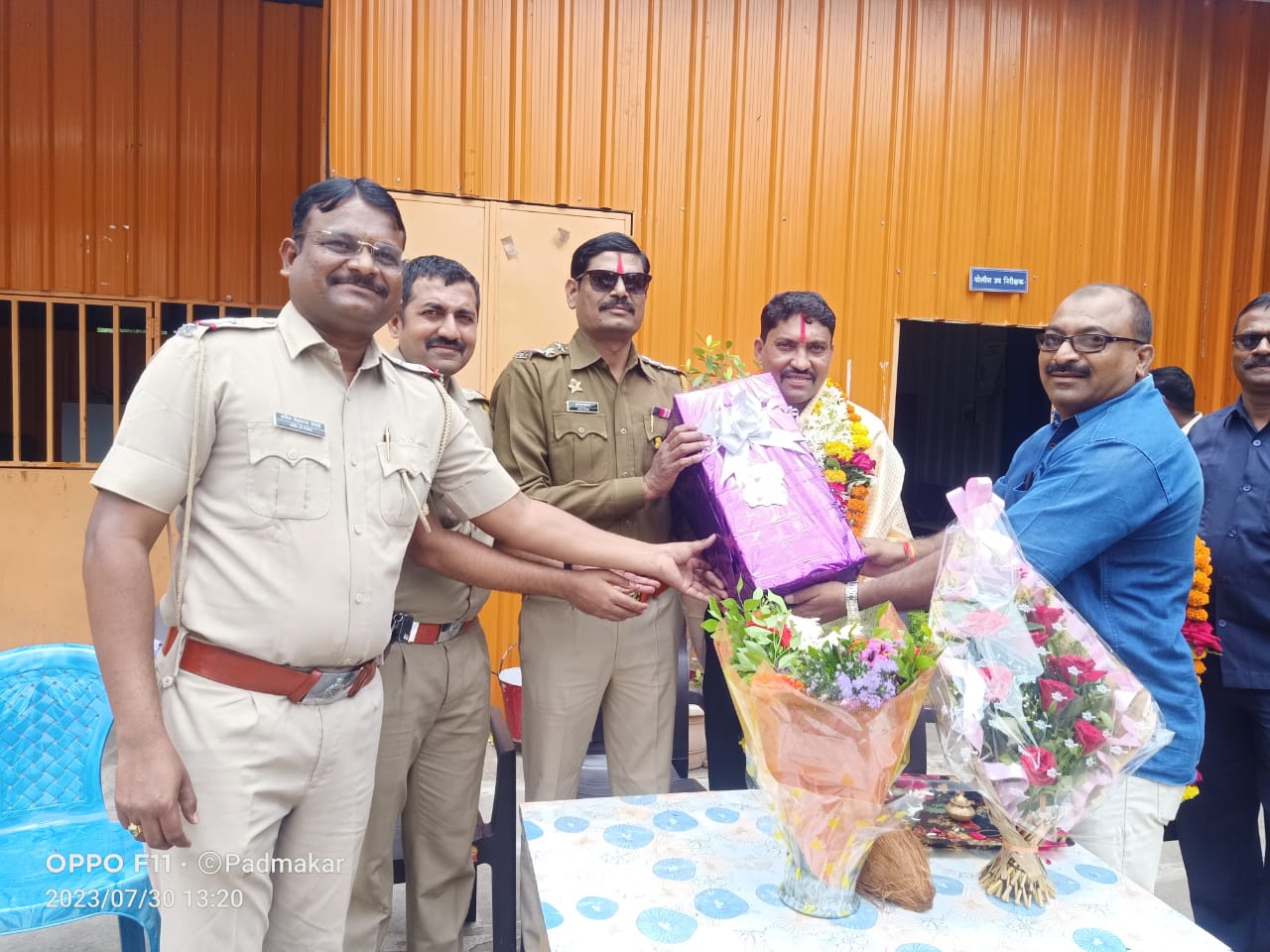 पोलीस उपनिरीक्षक बालाजी गोणारकर यांच्या नांदेड येथील बदलीनिमित्त निरोप समारंभ.